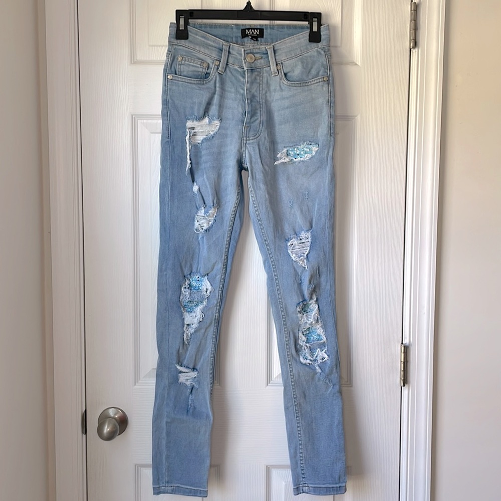 SUPER SKINNY BANDANA RIP AND REPAIR JEANS‎